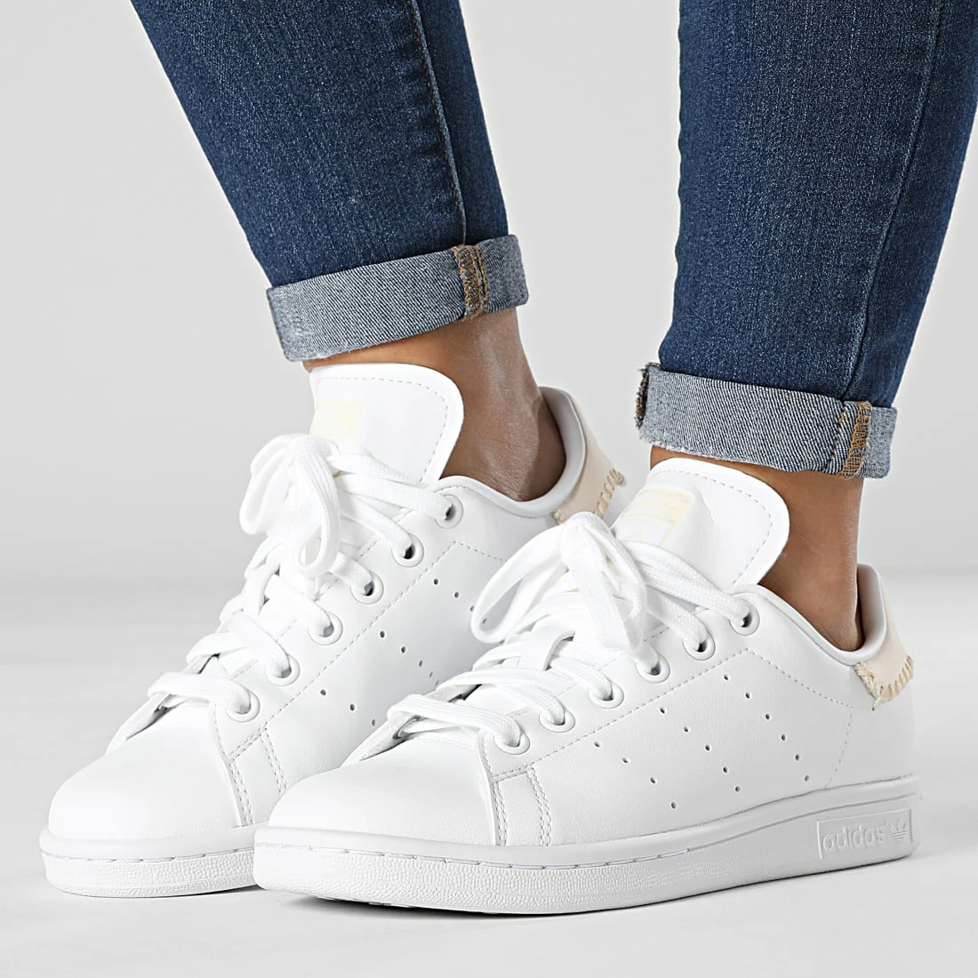 Top 10 🎁 Baskets Femme Stan Smith GY9381 Cloud White Ecru Tint Core Black de adidas 😍 3 Top 10 🎁 Baskets Femme Stan Smith GY9381 Cloud White Ecru Tint Core Black de adidas 😍