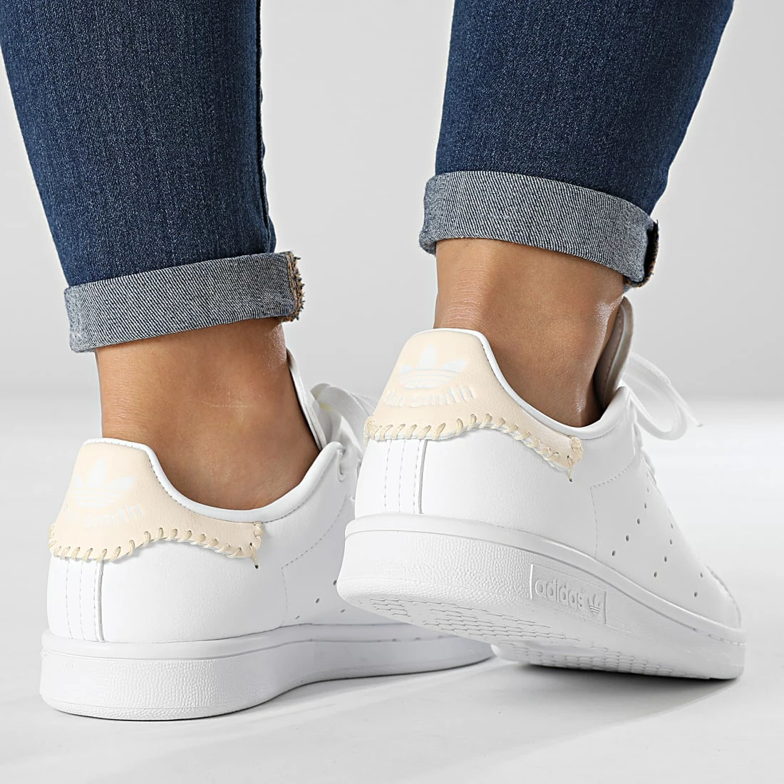 Top 10 🎁 Baskets Femme Stan Smith GY9381 Cloud White Ecru Tint Core Black de adidas 😍 6 Top 10 🎁 Baskets Femme Stan Smith GY9381 Cloud White Ecru Tint Core Black de adidas 😍 – Image 4