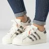 Nouveau 🌟 Baskets Femme Superstar H03415 Off White Core Black Gold Metallic de Adidas Originals 😀 1 Nouveau 🌟 Baskets Femme Superstar H03415 Off White Core Black Gold Metallic de Adidas Originals 😀 -Pas Cher adidas Magasin adidas 330459 H03415 20220805T160236 01