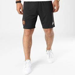 De gros 🥰 Short Jogging A Bandes Manchester United H13882 Noir de Adidas Performance ⌛ -Pas Cher adidas Magasin adidas 331018 H13882 20220804T161019 03