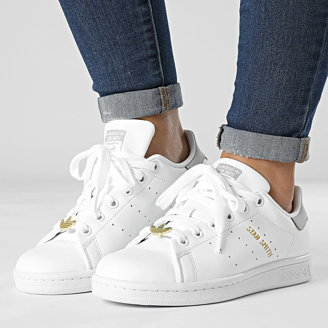 Tout neuf 🎉 Baskets Femme Stan Smith GW4240 Cloud White Grey Two Gold Metallic de Adidas Originals 😍 3 Tout neuf 🎉 Baskets Femme Stan Smith GW4240 Cloud White Grey Two Gold Metallic de Adidas Originals 😍