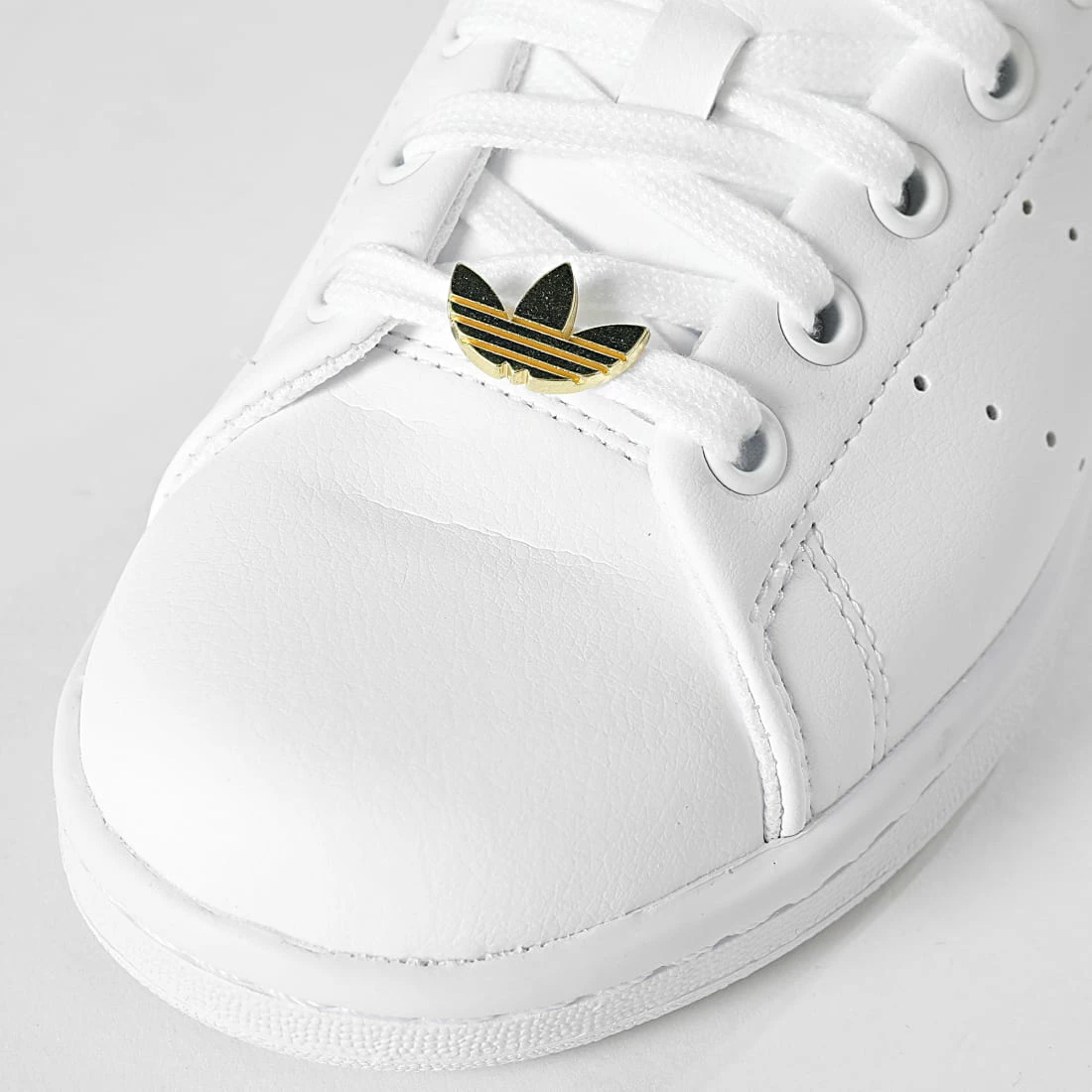 Tout neuf 🎉 Baskets Femme Stan Smith GW4240 Cloud White Grey Two Gold Metallic de Adidas Originals 😍 4 Tout neuf 🎉 Baskets Femme Stan Smith GW4240 Cloud White Grey Two Gold Metallic de Adidas Originals 😍 – Image 2