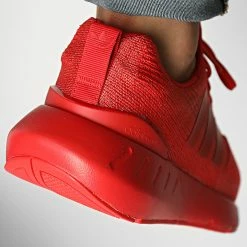 Nouveau 🎁 Baskets Swift Run 22 GZ3503 Vivid Red Alternative Amber Cloud White de Adidas Originals 🎉 -Pas Cher adidas Magasin adidas 331355 GZ3503 20220808T154941 04