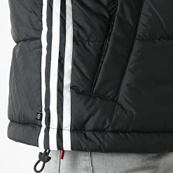 Grosses soldes ⭐ Doudoune Femme HM2613 Noir de Adidas Originals 🔥 11 Grosses soldes ⭐ Doudoune Femme HM2613 Noir de Adidas Originals 🔥 -Pas Cher adidas Magasin adidas 332014 HM2613 20220823T145825 04