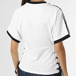 Offres ✔️ Tee 👕 Shirt Femme Laced HK5062 Blanc de Adidas Originals 🔔 -Pas Cher adidas Magasin adidas 332119 HK5062 20220819T135844 06