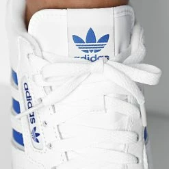 Meilleure vente 🛒 Baskets Continental 80 Stripes GX4468 Cloud White Blue Off White de Adidas Originals 🥰 9 Meilleure vente 🛒 Baskets Continental 80 Stripes GX4468 Cloud White Blue Off White de Adidas Originals 🥰 -Pas Cher adidas Magasin adidas 332800 GX4468 20220818T153510 03