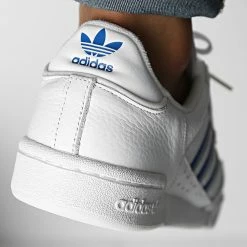 Meilleure vente 🛒 Baskets Continental 80 Stripes GX4468 Cloud White Blue Off White de Adidas Originals 🥰 10 Meilleure vente 🛒 Baskets Continental 80 Stripes GX4468 Cloud White Blue Off White de Adidas Originals 🥰 -Pas Cher adidas Magasin adidas 332800 GX4468 20220818T153511 04