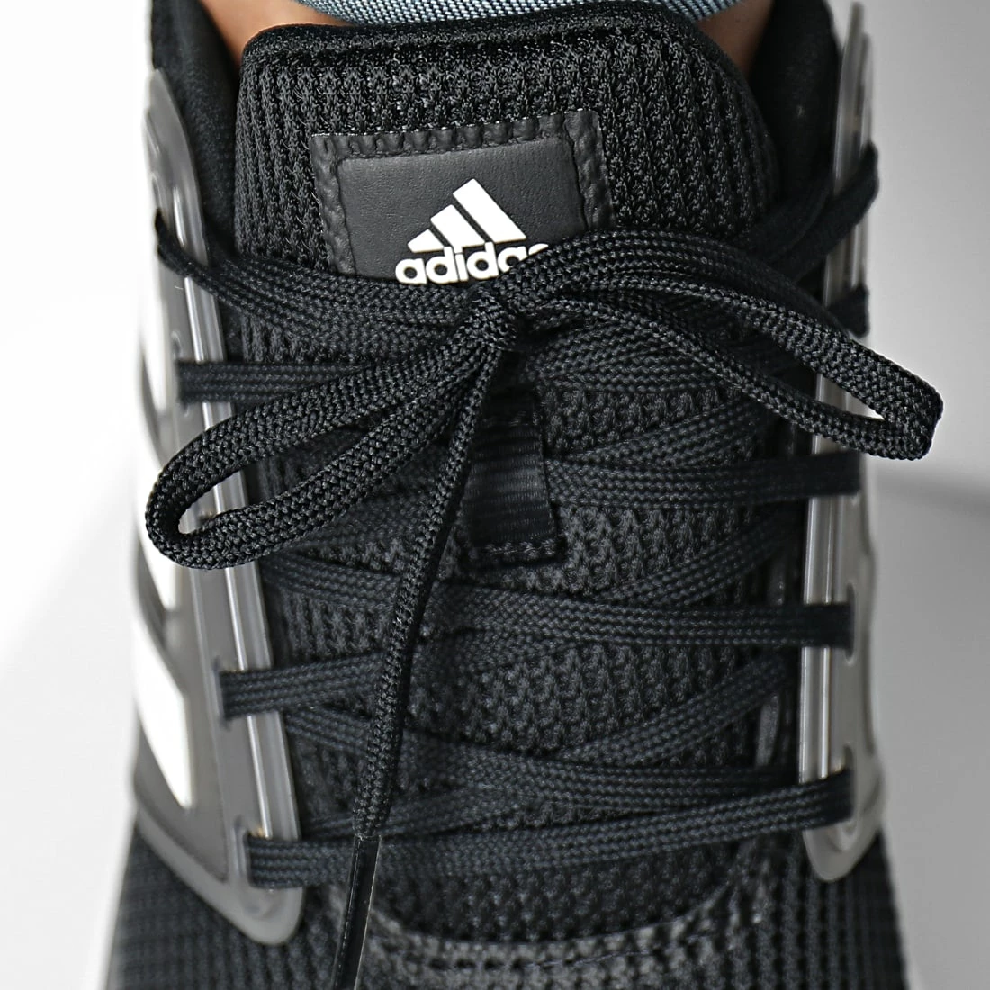 Vente flash ❤️ Baskets EQ19 Run GY4719 Core Black Cloud White Iron Metallic de Adidas Performance 🎉 5 Vente flash ❤️ Baskets EQ19 Run GY4719 Core Black Cloud White Iron Metallic de Adidas Performance 🎉 – Image 3