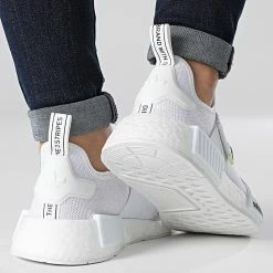 Bon marché 😍 Baskets Femme NMD R1 GW5699 Cloud White Core Black de Adidas Originals ✔️ -Pas Cher adidas Magasin adidas 333184 GW5699 20221028T115650 04