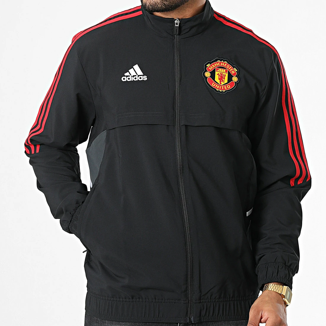 Offres 🌟 Veste Zippée A Bandes Manchester United FC H64037 Noir de Adidas Performance ⭐ 7 Offres 🌟 Veste Zippée A Bandes Manchester United FC H64037 Noir de Adidas Performance ⭐ – Image 5