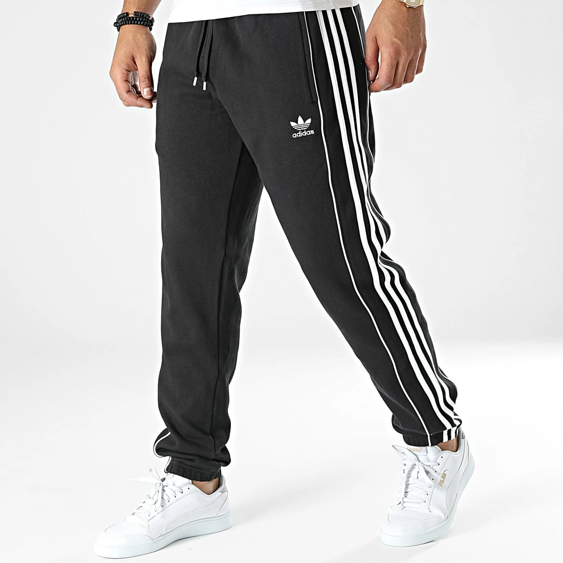 Les meilleures critiques de 🔔 Pantalon Jogging A Bandes Essential HK7319 Noir de Adidas Originals ✨ 3 Les meilleures critiques de 🔔 Pantalon Jogging A Bandes Essential HK7319 Noir de Adidas Originals ✨