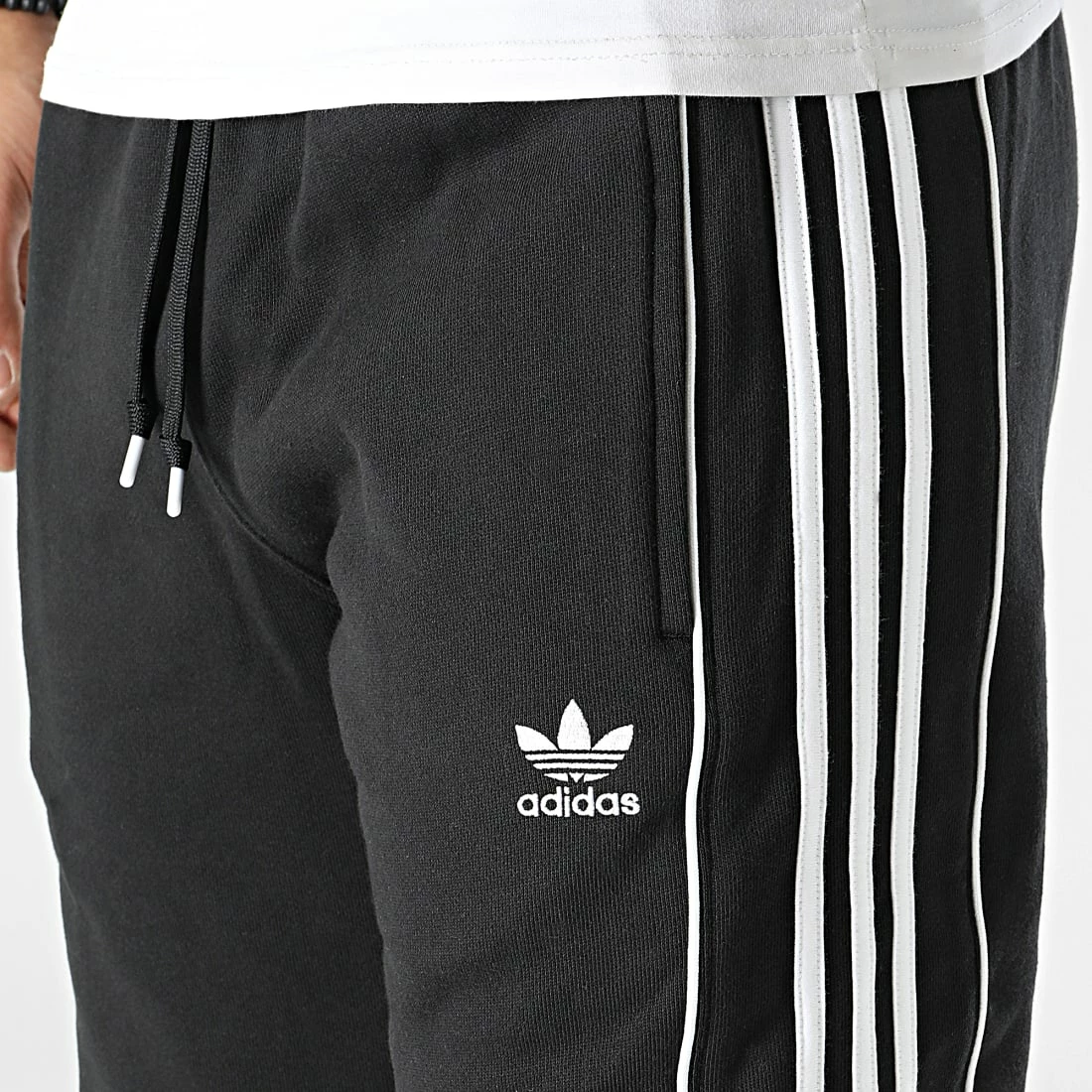 Les meilleures critiques de 🔔 Pantalon Jogging A Bandes Essential HK7319 Noir de Adidas Originals ✨ 4 Les meilleures critiques de 🔔 Pantalon Jogging A Bandes Essential HK7319 Noir de Adidas Originals ✨ – Image 2