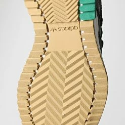 Promo 😉 Baskets Retropy F2 GW9356 Grey Five Carbon Court Gold de Adidas Originals 💯 -Pas Cher adidas Magasin adidas 333623 GW9356 20220824T155348 05