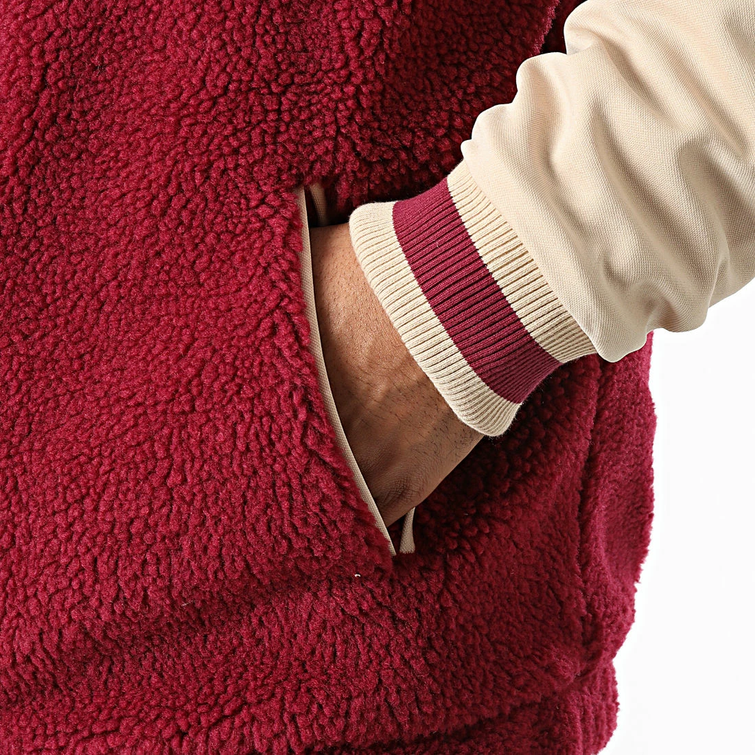 Top 10 ⭐ Veste Teddy Varsity HY6037 Bordeaux Beige de Adidas Originals ⭐ 7 Top 10 ⭐ Veste Teddy Varsity HY6037 Bordeaux Beige de Adidas Originals ⭐ – Image 5