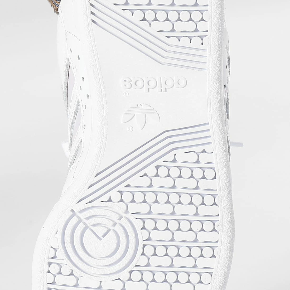 Remise ⭐ Baskets Femme Continental 80 Stripes GX4433 Cloud White Clear Pink Almond Pink de Adidas Originals 😍 7 Remise ⭐ Baskets Femme Continental 80 Stripes GX4433 Cloud White Clear Pink Almond Pink de Adidas Originals 😍 – Image 5