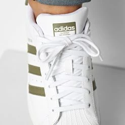 Tout neuf 🥰 Baskets Superstar HP5501 Cloud White Focus Olive de Adidas Originals 💯 -Pas Cher adidas Magasin adidas 336760 HP5501 20220909T155722 03