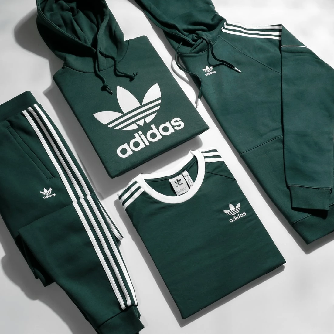 Tout neuf 💯 Sweat Capuche Essential HK7310 Vert de Adidas Originals ❤️ 9 Tout neuf 💯 Sweat Capuche Essential HK7310 Vert de Adidas Originals ❤️ – Image 7