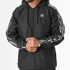 Le moins cher 💯 Veste Zippée Capuche A Bandes Camo HK5139 Noir de Adidas Originals ⌛ -Pas Cher adidas Magasin adidas 336984 HK5139 20220916T145930 03