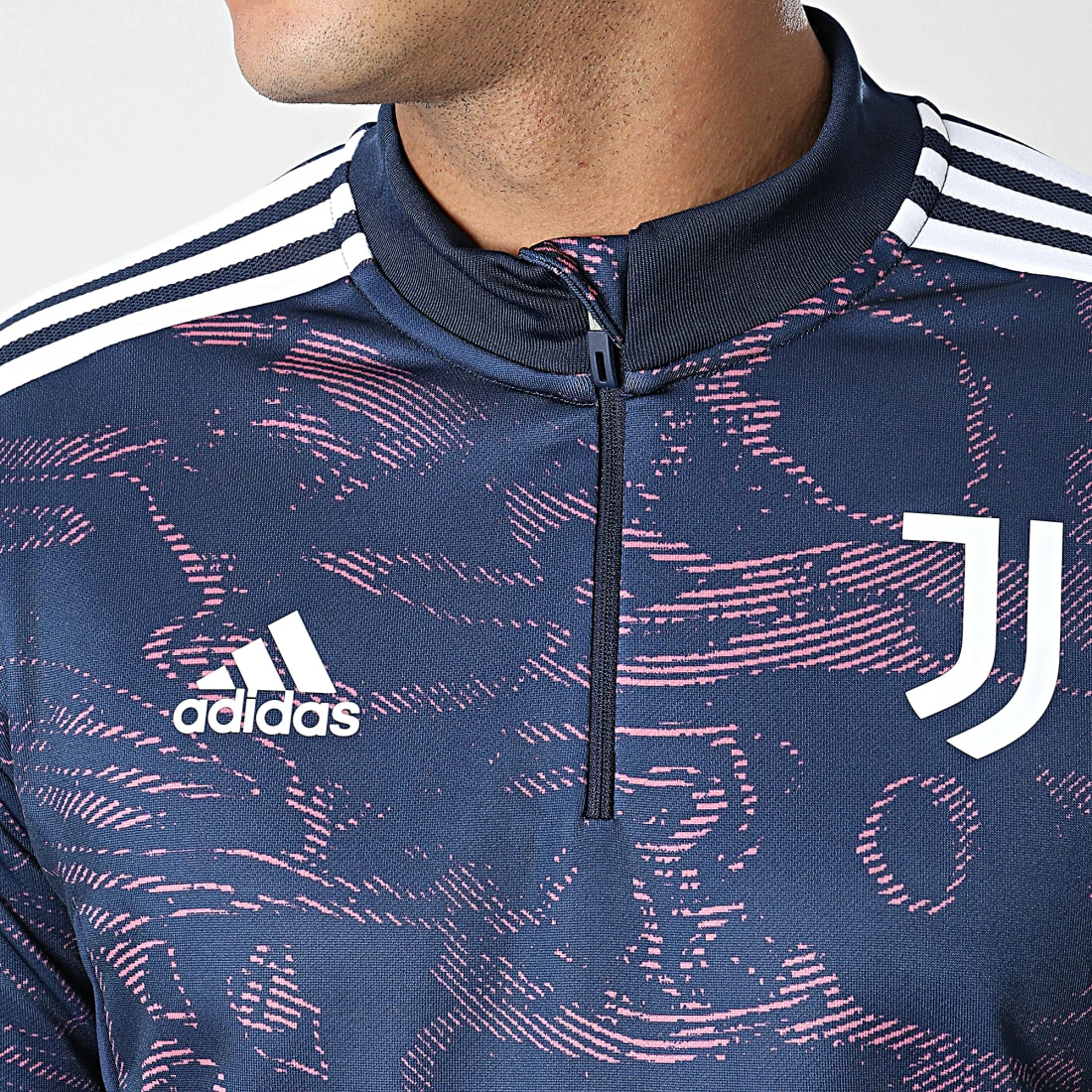 Budget 🔥 Tee 👕 Shirt Manches Longues A Bandes Juventus HC3283 Bleu Marine Rose de Adidas Performance 🥰 4 Budget 🔥 Tee 👕 Shirt Manches Longues A Bandes Juventus HC3283 Bleu Marine Rose de Adidas Performance 🥰 – Image 2