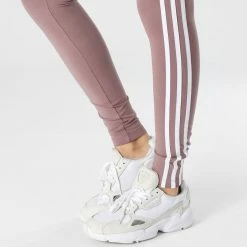 Acheter ⭐ Legging Femme A Bandes 3 Stripes HL6782 Rose de Adidas Originals 😍 -Pas Cher adidas Magasin adidas 337731 HL6782 20221110T143720 04