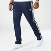 Budget 🤩 Pantalon Jogging A Bandes HK7372 Bleu Marine de Adidas Originals 👏 1 Budget 🤩 Pantalon Jogging A Bandes HK7372 Bleu Marine de Adidas Originals 👏 -Pas Cher adidas Magasin adidas 339384 HK7372 20221026T140648 01