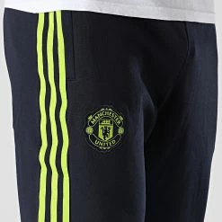 Meilleure affaire ✨ Pantalon Jogging A Bandes MUFC HE6660 Bleu Marine de Adidas Performance 🧨 -Pas Cher adidas Magasin adidas 339397 HE6660 20221026T135942 06