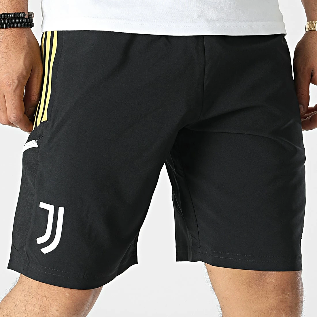 Le moins cher 🤩 Short Jogging A Bandes Juventus H56708 Noir de Adidas Performance 👍 7 Le moins cher 🤩 Short Jogging A Bandes Juventus H56708 Noir de Adidas Performance 👍 – Image 5