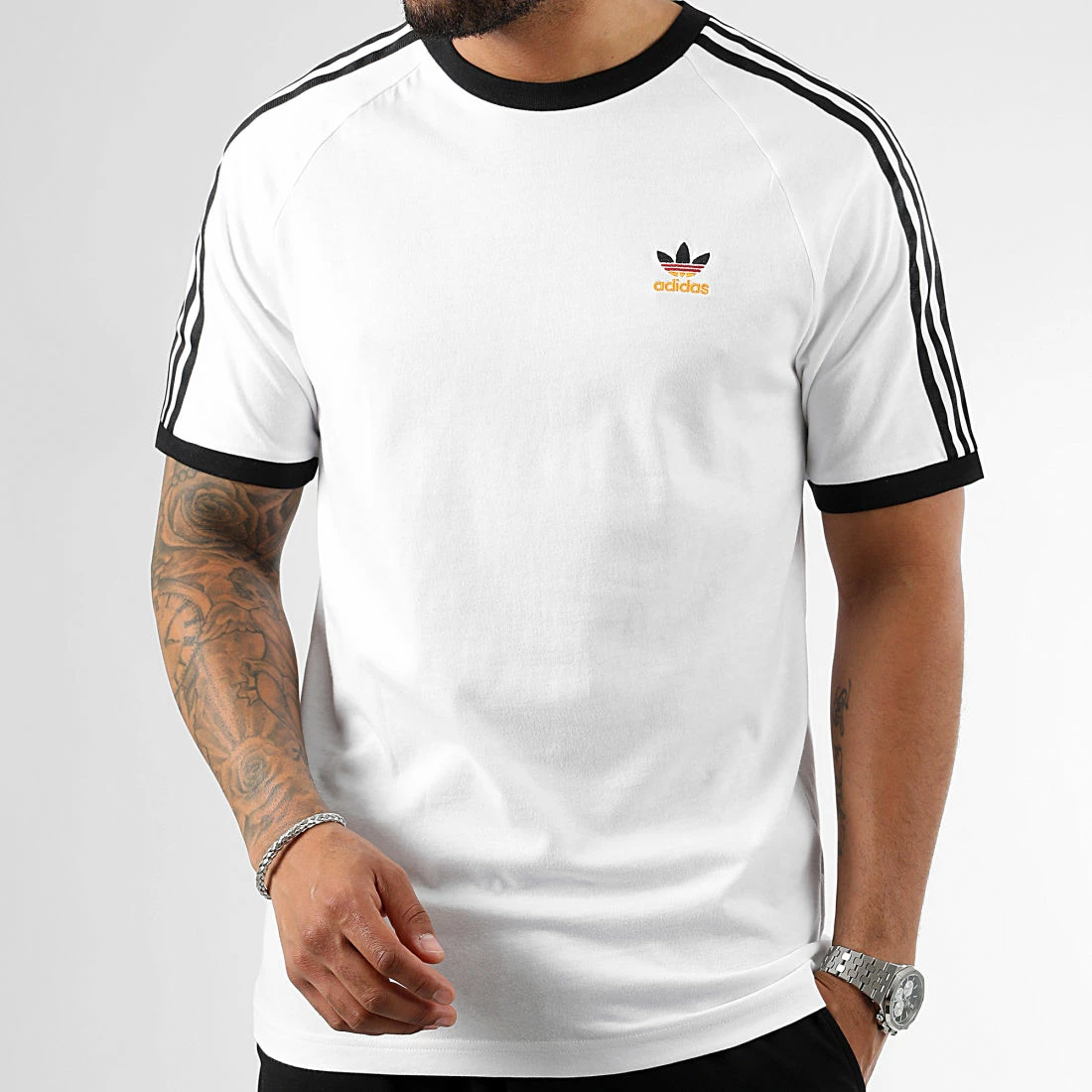 Meilleur prix ⭐ Tee 👚 Shirt A Bandes HK7420 Blanc de Adidas Originals ❤️ 3 Meilleur prix ⭐ Tee 👚 Shirt A Bandes HK7420 Blanc de Adidas Originals ❤️