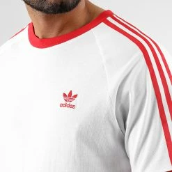 Acheter 😍 Tee 👕 Shirt A Bandes HS8944 Blanc Rouge de Adidas Originals 🥰 8 Acheter 😍 Tee 👕 Shirt A Bandes HS8944 Blanc Rouge de Adidas Originals 🥰 -Pas Cher adidas Magasin adidas 340528 HS8944 20220929T160321 02
