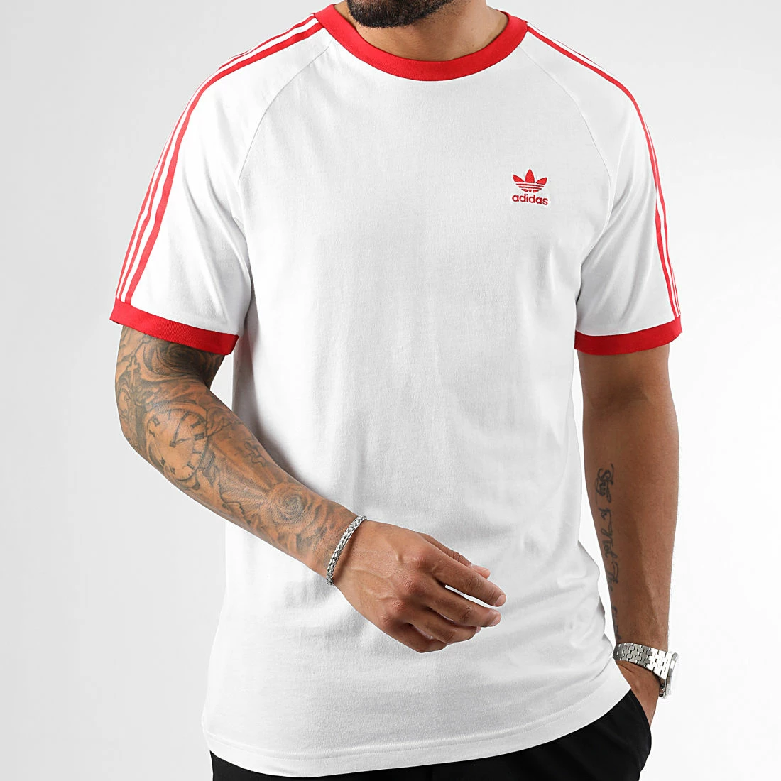 Acheter 😍 Tee 👕 Shirt A Bandes HS8944 Blanc Rouge de Adidas Originals 🥰 6 Acheter 😍 Tee 👕 Shirt A Bandes HS8944 Blanc Rouge de Adidas Originals 🥰 – Image 4