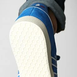 Promo 🔔 Baskets Gazelle GX9879 Blue Royal Footwear White Off White de Adidas Originals 🥰 -Pas Cher adidas Magasin adidas 340744 GX9879 20221018T145558 05