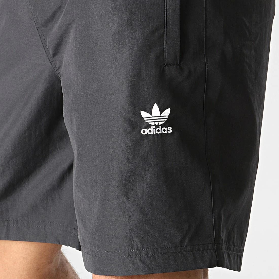 Grosses soldes 💯 Short Jogging Trace HL9391 Noir de Adidas Originals ❤️ 4 Grosses soldes 💯 Short Jogging Trace HL9391 Noir de Adidas Originals ❤️ – Image 2