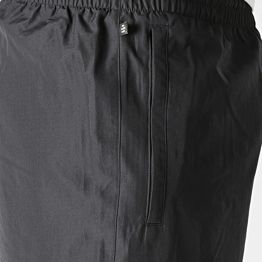 Grosses soldes 💯 Short Jogging Trace HL9391 Noir de Adidas Originals ❤️ 8 Grosses soldes 💯 Short Jogging Trace HL9391 Noir de Adidas Originals ❤️ – Image 6