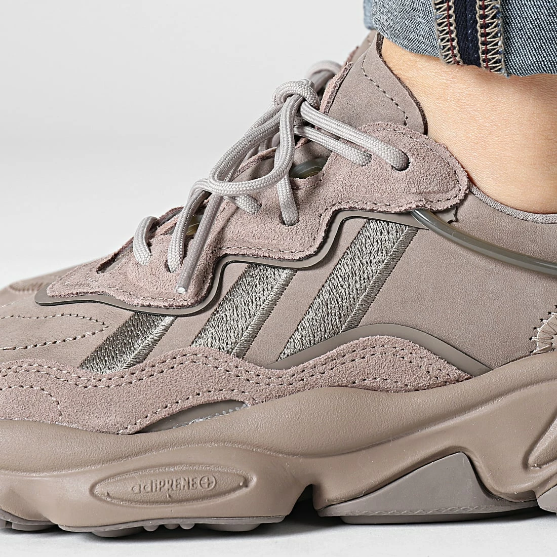 De gros ✔️ Baskets Femme Ozweego GY6813 Brown Cloud White de Adidas Originals 🔥 4 De gros ✔️ Baskets Femme Ozweego GY6813 Brown Cloud White de Adidas Originals 🔥 – Image 2