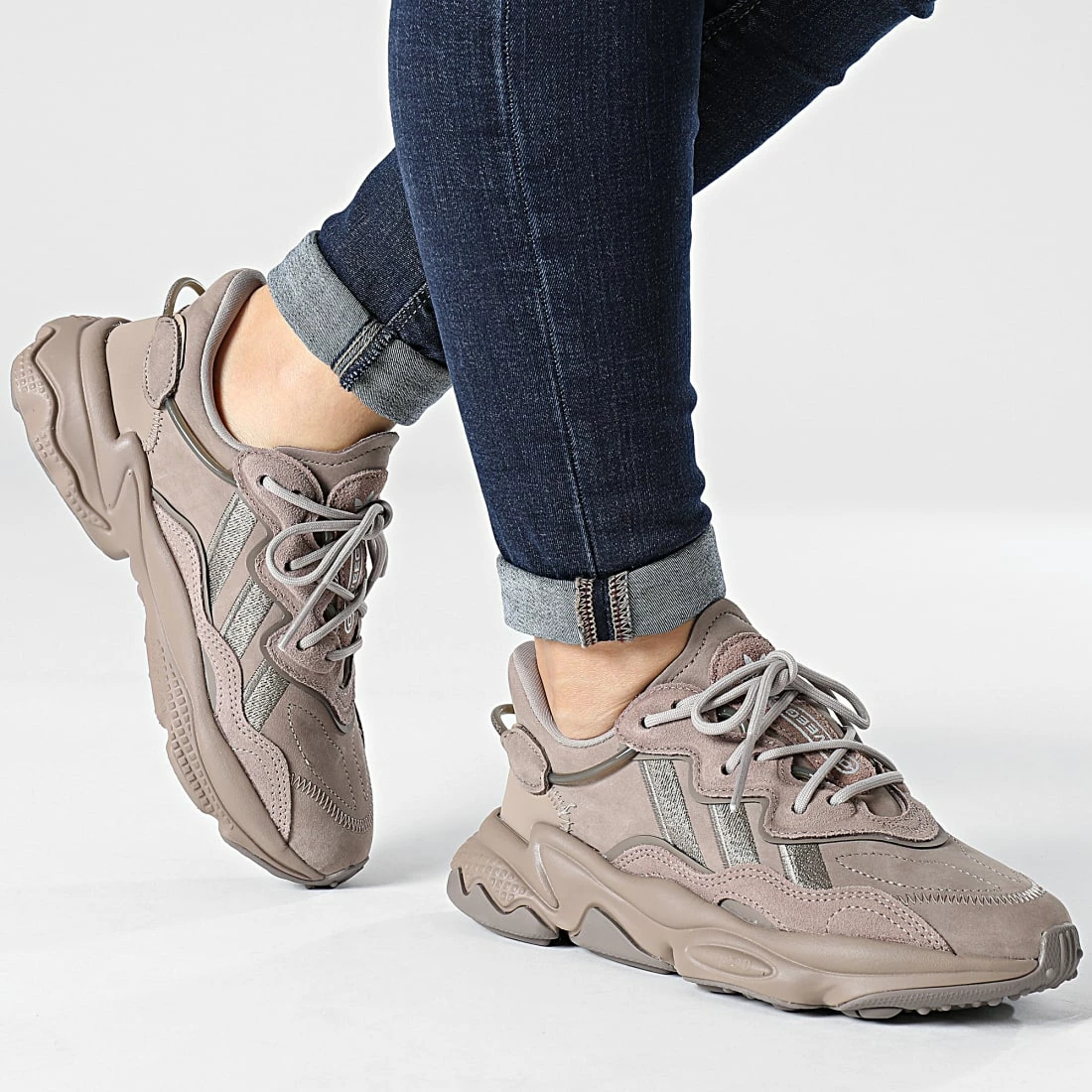 De gros ✔️ Baskets Femme Ozweego GY6813 Brown Cloud White de Adidas Originals 🔥 5 De gros ✔️ Baskets Femme Ozweego GY6813 Brown Cloud White de Adidas Originals 🔥 – Image 3