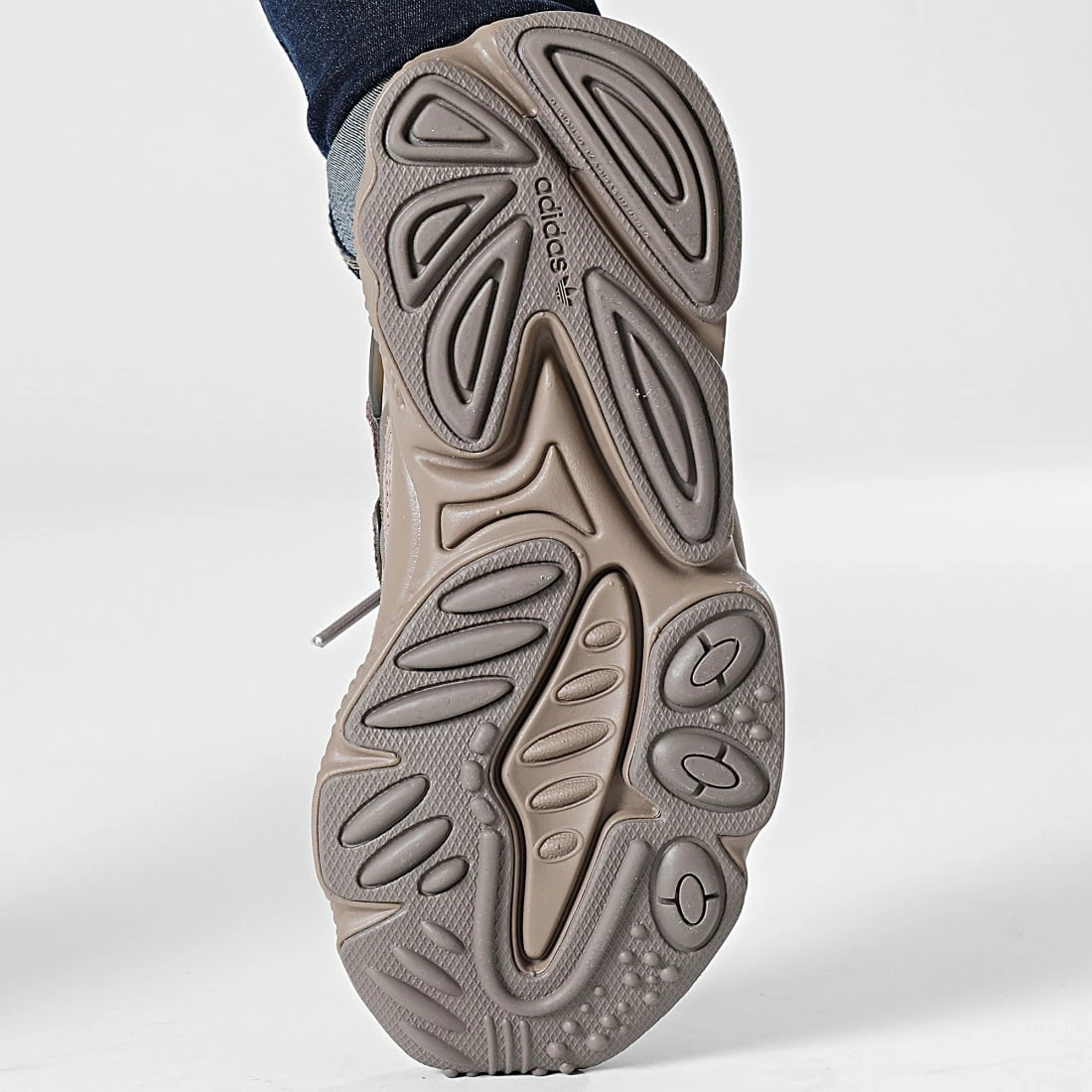 De gros ✔️ Baskets Femme Ozweego GY6813 Brown Cloud White de Adidas Originals 🔥 7 De gros ✔️ Baskets Femme Ozweego GY6813 Brown Cloud White de Adidas Originals 🔥 – Image 5
