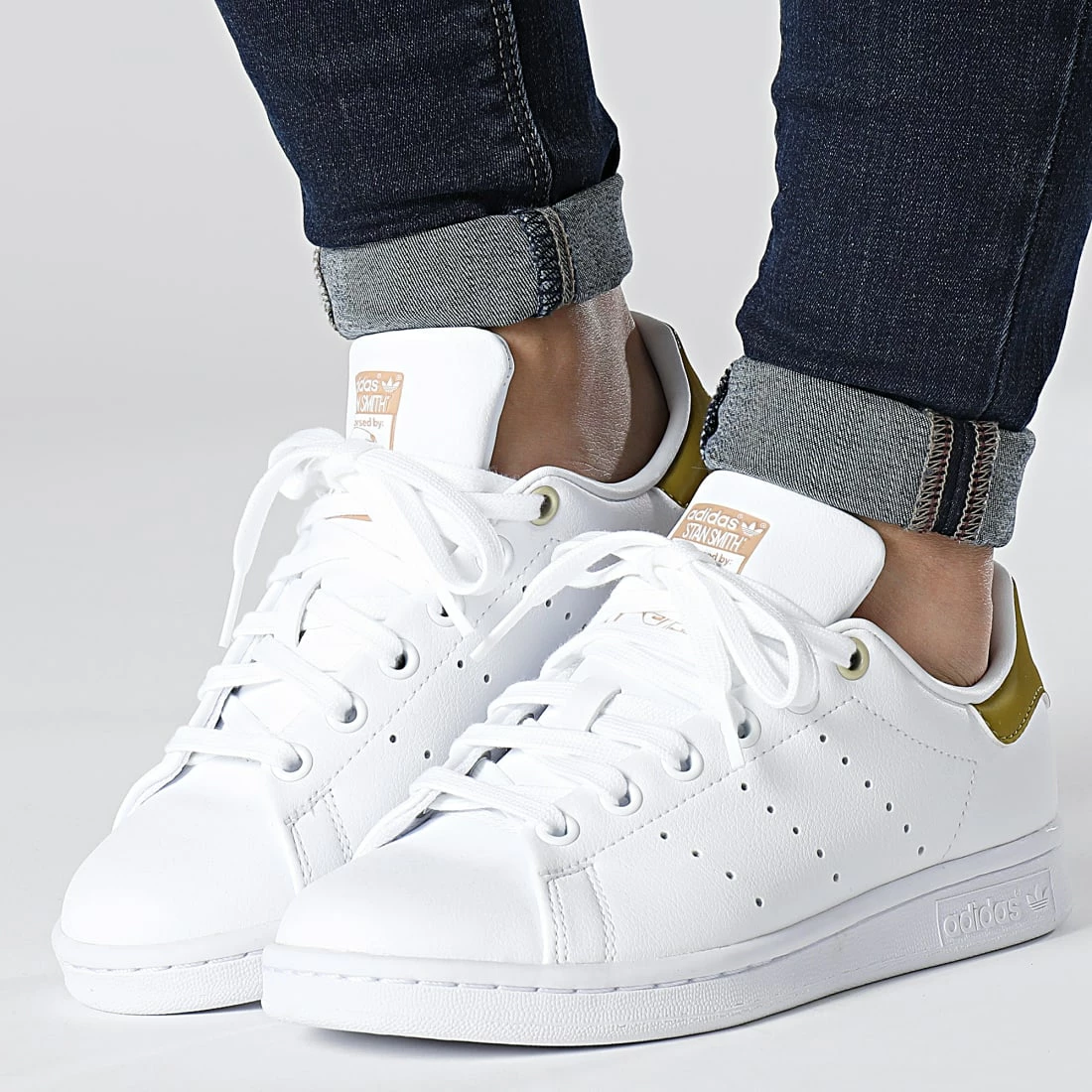 Vente flash 🎉 Baskets Femme Stan Smith GY9385 Footwear White Olive Magic Beige de Adidas Originals 🎁 3 Vente flash 🎉 Baskets Femme Stan Smith GY9385 Footwear White Olive Magic Beige de Adidas Originals 🎁
