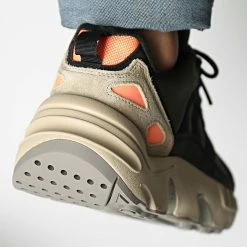 Grosses soldes 👍 Baskets ZX 22 Boost GX7006 Shadow Olive Shadow Green Beam Orange de Adidas Originals 🤩 -Pas Cher adidas Magasin adidas 340867 GX7006 20221005T135022 04