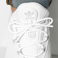 De gros 😀 Baskets Ozelia GW9378 Cloud White Grey Two Core Black de Adidas Originals 😀 -Pas Cher adidas Magasin adidas 340876 GW9378 20221005T135635 03