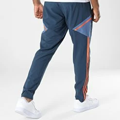 Grosses soldes 🥰 Pantalon Jogging MUFC HH9329 Bleu Foncé de Adidas Performance 🥰 11 Grosses soldes 🥰 Pantalon Jogging MUFC HH9329 Bleu Foncé de Adidas Performance 🥰 -Pas Cher adidas Magasin adidas 341804 HH9329 20221026T140051 04