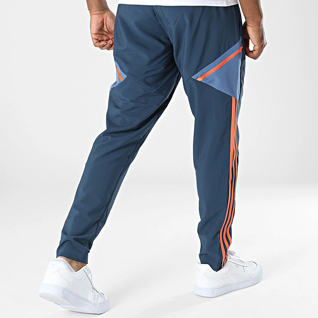 Grosses soldes 🥰 Pantalon Jogging MUFC HH9329 Bleu Foncé de Adidas Performance 🥰 6 Grosses soldes 🥰 Pantalon Jogging MUFC HH9329 Bleu Foncé de Adidas Performance 🥰 – Image 4