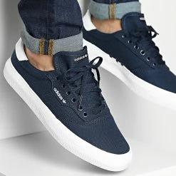 Remise ❤️ Baskets 3MC B22707 Collegiate Navy Cloud White de Adidas Originals ⭐