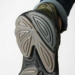 De gros ✔️ Baskets Ozweego H03402 Focal Olive Shadow Olive Core Black de Adidas Originals 🛒 11 De gros ✔️ Baskets Ozweego H03402 Focal Olive Shadow Olive Core Black de Adidas Originals 🛒 -Pas Cher adidas Magasin adidas 342460 H03402 20221018T145649 05