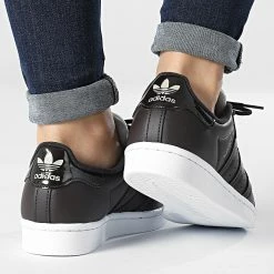 Tout neuf 🧨 Baskets Femme Superstar GX4360 Brown Footwear White de Adidas Originals 🔔 10 Tout neuf 🧨 Baskets Femme Superstar GX4360 Brown Footwear White de Adidas Originals 🔔 -Pas Cher adidas Magasin adidas 342800 GX4360 20221028T120910 04