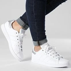 Meilleure vente 🤩 Baskets Femme Superstar GY4255 Footwear White Grey Two Silver Metallic de Adidas Originals ❤️ -Pas Cher adidas Magasin adidas 343290 GY4255 20221028T120219 03