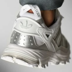 Les meilleures critiques de 😍 Baskets Hyperturf GY9410 Cloud White Grey One Silver Metallic de Adidas Originals 👏 -Pas Cher adidas Magasin adidas 343296 GY9410 20221013T155934 04