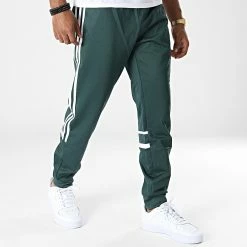 Coupon 🌟 Pantalon Jogging A Bandes Cutline HK9686 Vert de Adidas Originals 😀 -Pas Cher adidas Magasin adidas 343772 HK9686 20221027T161227 05