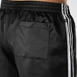 Nouveau 🔥 Short Jogging A Bandes HK7414 Noir de Adidas Originals 😍 -Pas Cher adidas Magasin adidas 345939 HK7414 20221108T151844 06