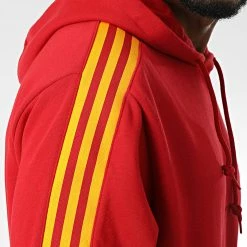 Acheter ✔️ Sweat Capuche A Bandes HK7395 Rouge de Adidas Originals 🥰 13 Acheter ✔️ Sweat Capuche A Bandes HK7395 Rouge de Adidas Originals 🥰 -Pas Cher adidas Magasin adidas 345940 HK7395 20221031T153211 06