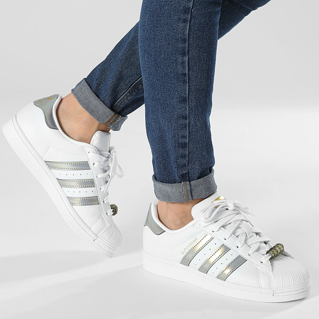 Les meilleures critiques de ✔️ Baskets Femme Superstar GY9572 Cloud White Gold Metallic de Adidas Originals 💯 5 Les meilleures critiques de ✔️ Baskets Femme Superstar GY9572 Cloud White Gold Metallic de Adidas Originals 💯 – Image 3